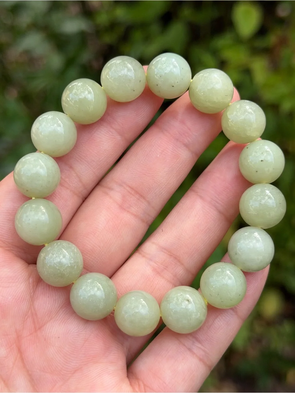 12mm stretchable green He Tian jade bracelet 1756